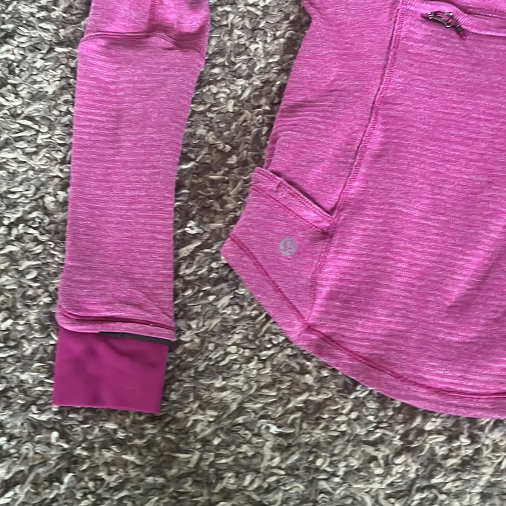 Lululemon Base Runner 1/2 Zip Jacket
Mini Check Pique Raspberry - Picture 8 of 9
